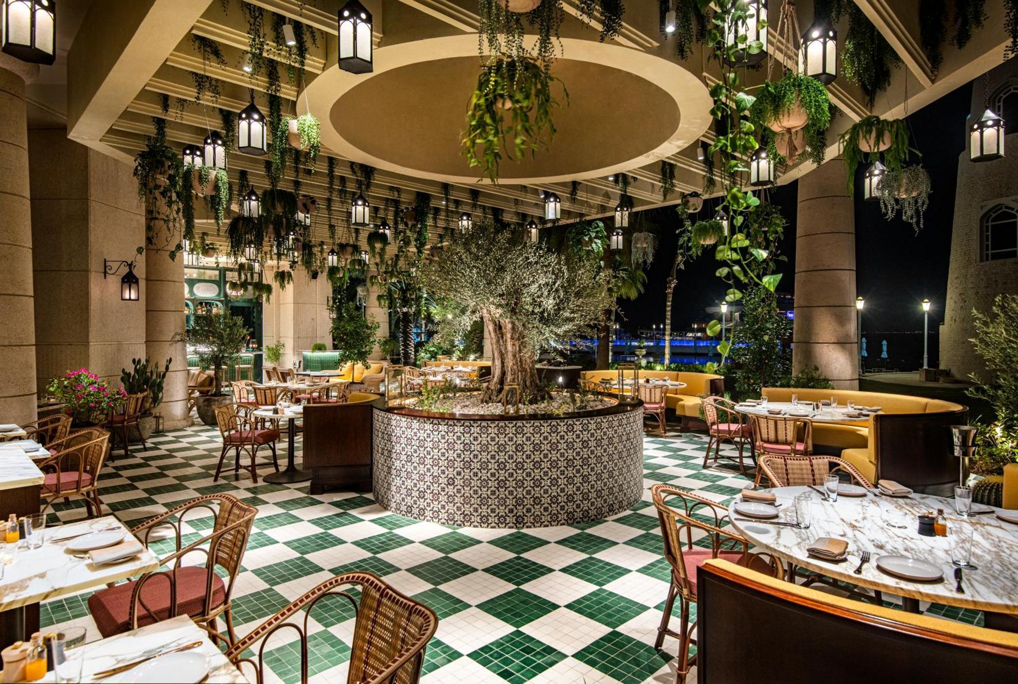 Four Seasons Hotel Доха Екстер'єр фото The restaurant's interior